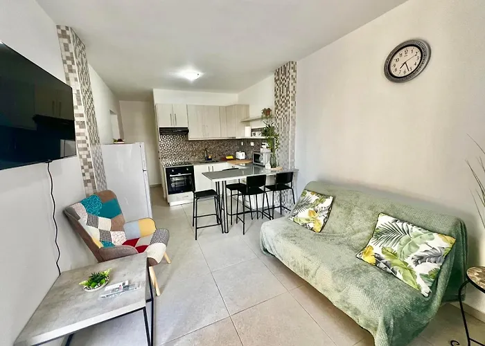 Apartament With Oleg C111 *